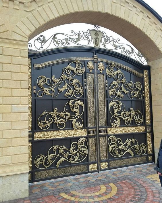 Classic Door in Abu Dhabi: Custom Main Gates and Fences - Pure Italian