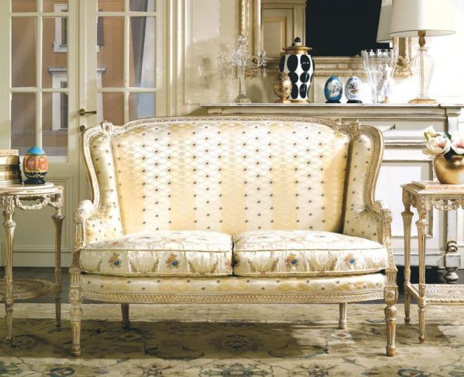 Italian handcrafted sofa sets design for sale in Abu Dhabi